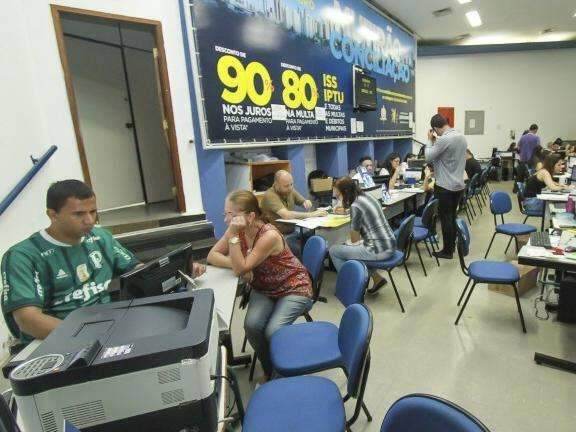 Contribuintes t&ecirc;m at&eacute; &agrave;s 16h para negociar 85% de desconto em d&iacute;vidas