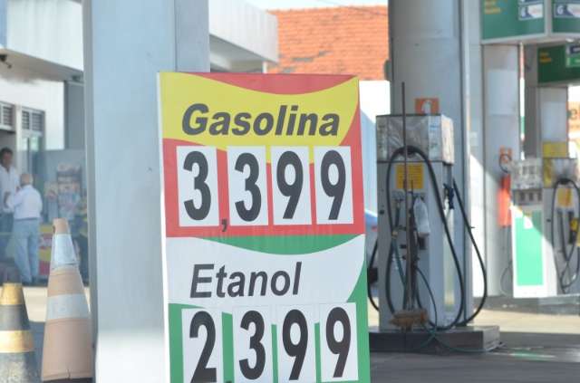 Fim da promo&ccedil;&atilde;o eleva pre&ccedil;o da gasolina em 21% e revolta motorista