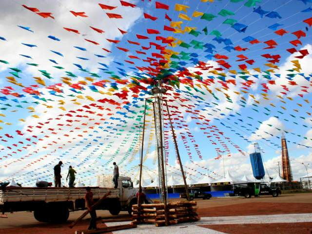  Arraial de Santo Ant&ocirc;nio est&aacute; quase pronto em Campo Grande