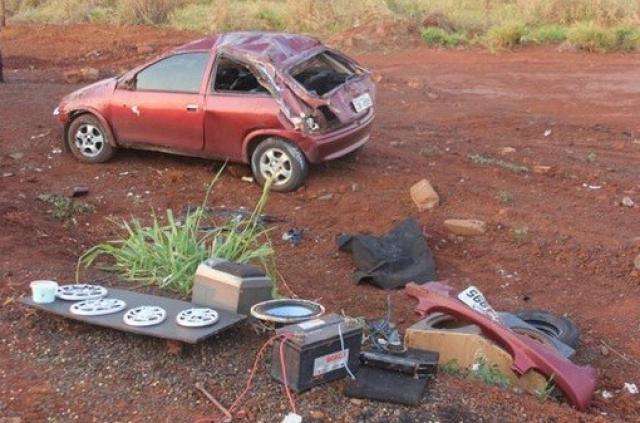 Rapaz fica ferido em capotagem na MS-306 em Chapad&atilde;o do Sul 