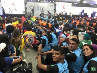Alunos de MS durante o torneio nacional de robótica (Foto: Divulgação)