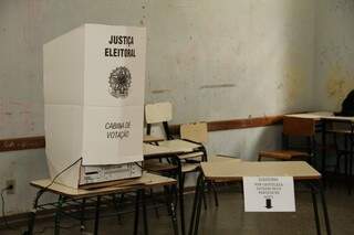 Segundo turno começou com baixa procura do eleitorado em Campo Grade. (Foto: Marcos Ermínio)