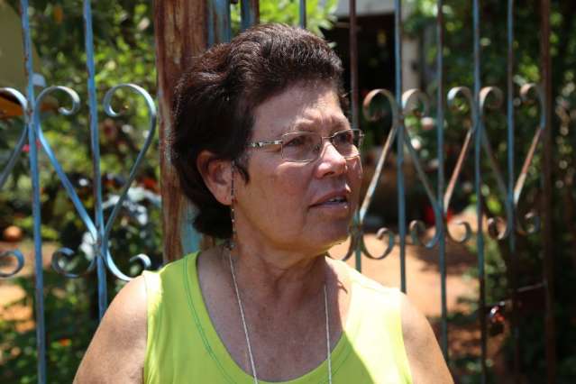 Morando nos fundos de igreja, menino que esfaqueou irm&atilde;o n&atilde;o era violento