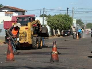 Ação de tapa buraco em Campo Grande (Foto: Arquivo)