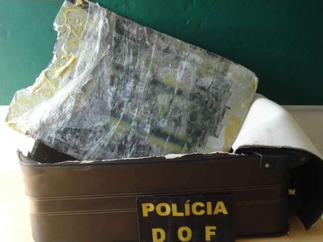  DOF prende jovem de SP com 3,2 quilos de pasta-base de coca&iacute;na