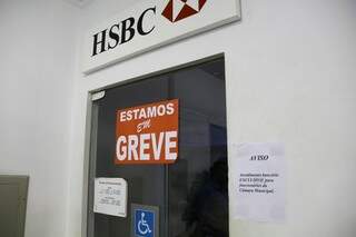 Paralisação mantém agências bancárias fechadas (Foto:Marcos Ermirio)