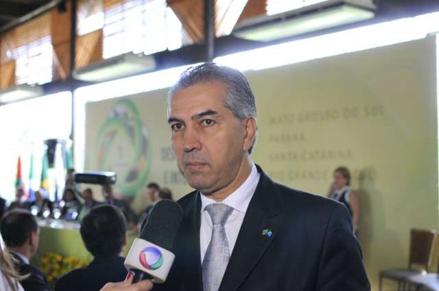 Governador participa do lan&ccedil;amento do programa Agrinho 2015