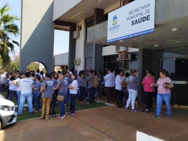 Servidores protestam na Sa&uacute;de para cobrar incentivo financeiro