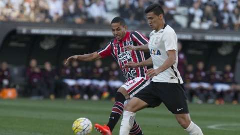 Corinthians empata com o São Paulo e permanece em segundo no brasileirão