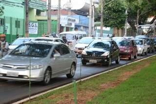 Trânsito ficou lento na avenida Afonso Pena, no sentido Shopping/Centro (Foto: Nyelder Rodrigues)
