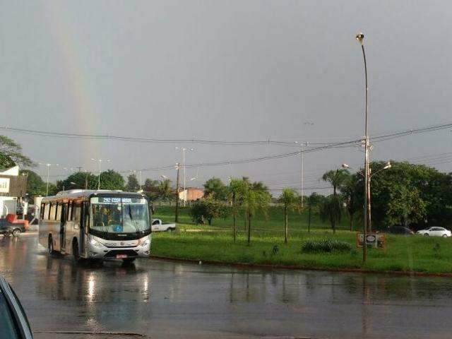  Chuva r&aacute;pida e sem estragos chega emoldurada pelo arco-&iacute;ris 