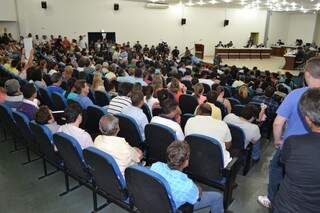 Câmara de Vereadores ficou lotada durante sessão para julgamento de vereadores acusados de corrupção (Reginaldo de Souza)