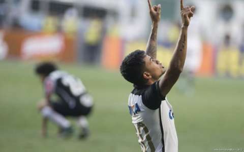 Duelo entre Vasco e Corinthians pode definir título e sobrevida no Brasileirão