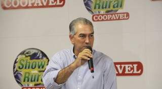 Reinaldo Azambuja durante a Show Rural, em Cascavel (Foto: Digulgação / Governo do Estado)