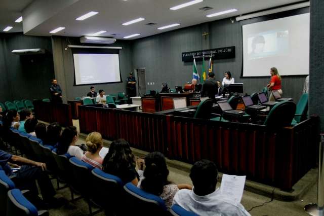 M&atilde;e de uma das v&iacute;timas de Nando esperou filha voltar durante 8 meses