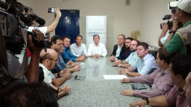 &quot;Nova&quot; taxa do lixo ser&aacute; cobrada em abril com valor at&eacute; R$ 200 para maioria