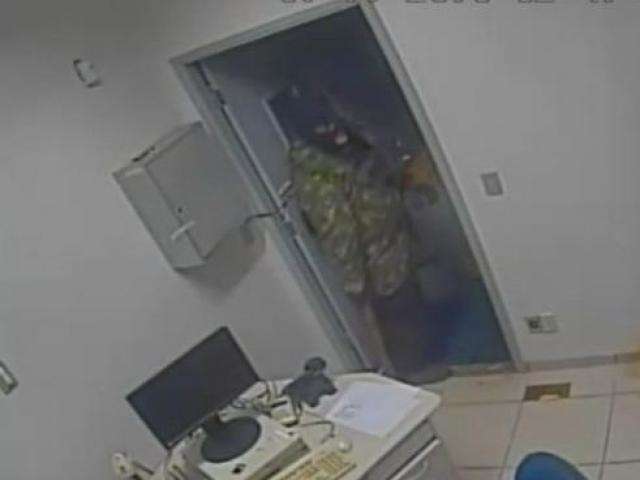 Criminosos levaram em torno de meio milh&atilde;o de reais de ag&ecirc;ncias