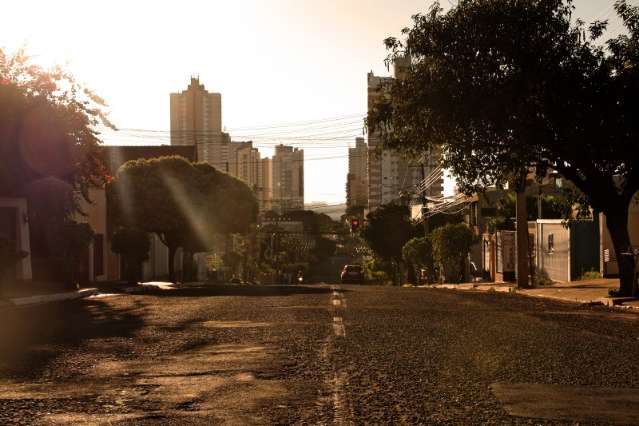 S&aacute;bado amanhece com c&eacute;u aberto, sem previs&atilde;o de chuva