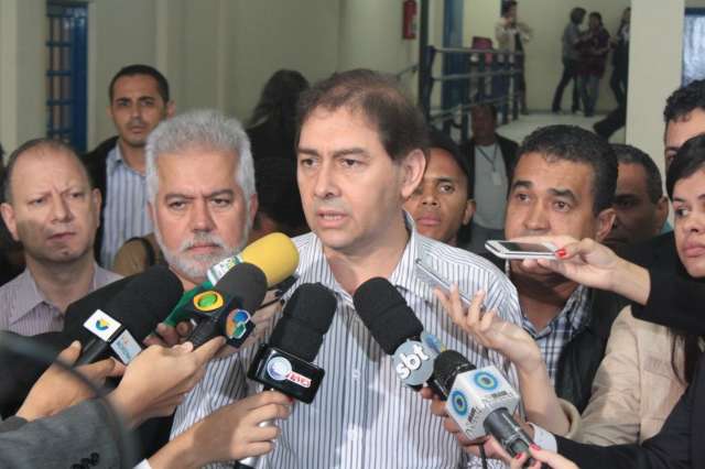 Ap&oacute;s atacar opositores, Bernal volta atr&aacute;s e diz respeit&aacute;-los
