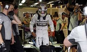 Hamilton fatura pole do GP da Austr&aacute;lia; Massa &eacute; o 9&ordm;