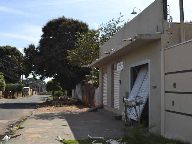  Homem morto com 5 tiros tinha envolvimento com o tr&aacute;fico em GO