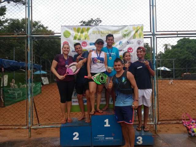 Torneio de beach tennis chega ao fim e campe&otilde;es s&atilde;o definidos na Capital