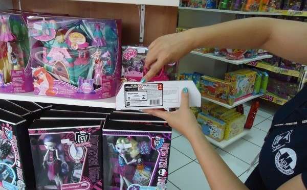 Ag&ecirc;ncia de Metrologia fiscaliza brinquedos no com&eacute;rcio da Capital