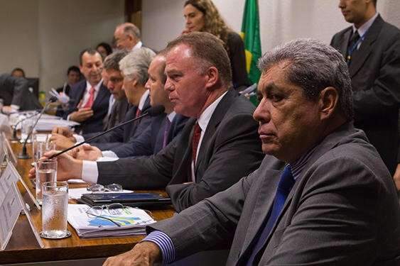 Andr&eacute; diz que ICMS a 4% quebraria estados de 3 das 5 regi&otilde;es do Pa&iacute;s