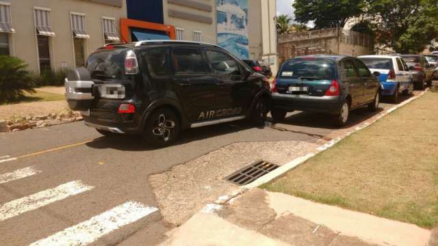 &quot;Curioso&quot; se aproxima de acidente e acaba colidindo na traseira de ve&iacute;culo