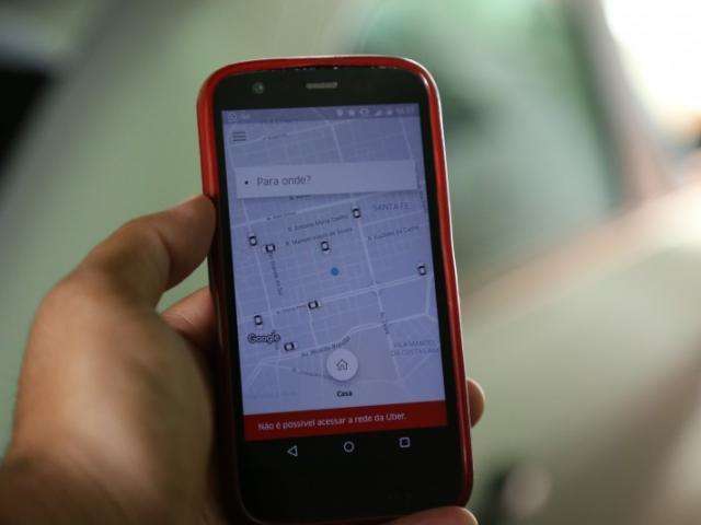 Justi&ccedil;a decide que Uber ter&aacute; que readmitir em 24h motorista expulso