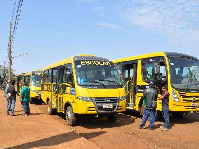 Prefeitura retoma transporte escolar, mas s&oacute; para alunos do 1&ordm; ao 5&ordm; ano