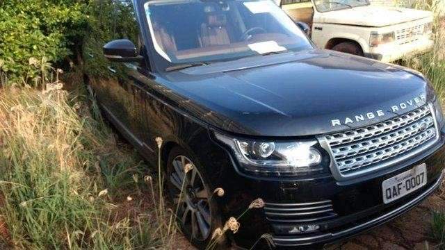Justi&ccedil;a Federal leiloa carros de luxo, joias e est&aacute;tua que eram de traficantes