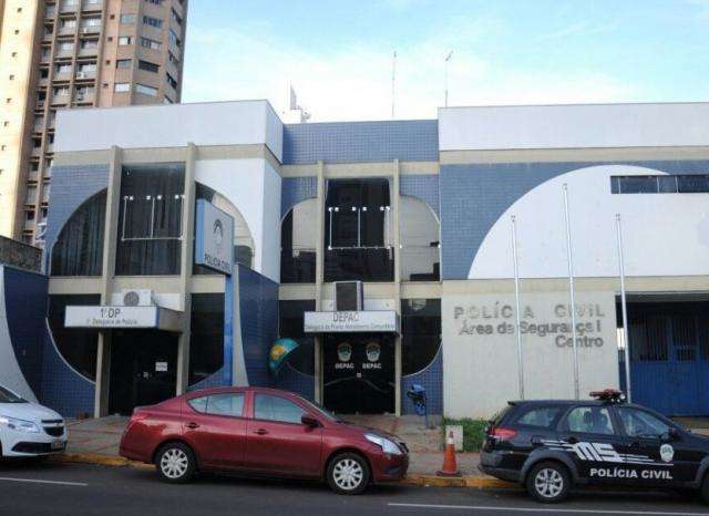  Ao ser preso, motorista b&ecirc;bado diz ser da Abin e amea&ccedil;a policiais 