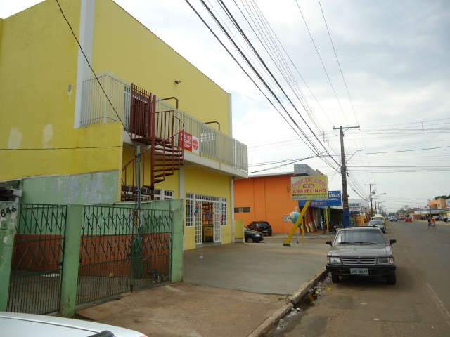  Brigas e badernas s&atilde;o constantes em conveni&ecirc;ncia onde 3 foram baleados