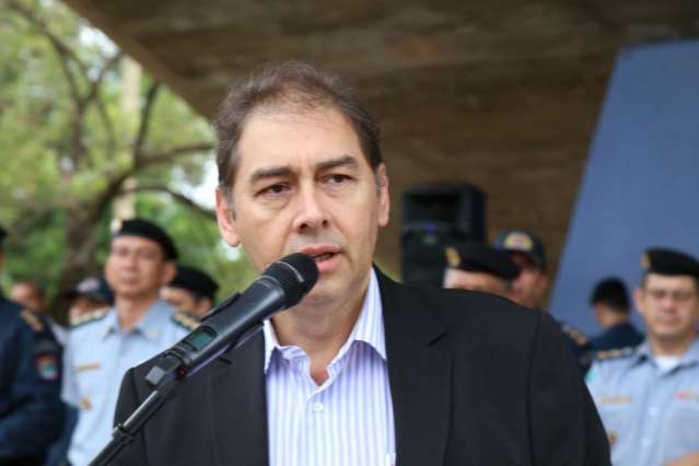 Bernal diz que pagamento de 13&ordm; sal&aacute;rio depende dos vereadores