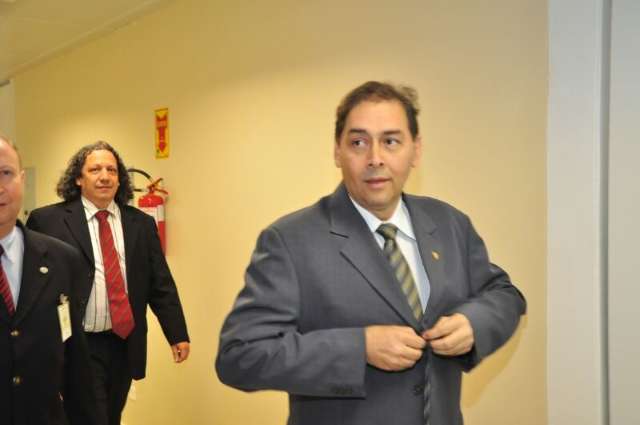 Bernal e Alex passam por &ldquo;sabatina coletiva&rdquo; no Tribunal de Contas