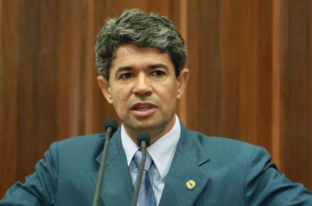 Projeto que reduz valor de taxa de vistoria ficar&aacute; para semana que vem