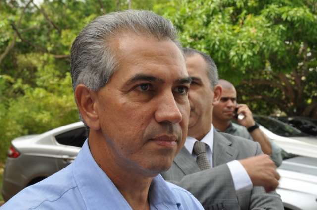 Reinaldo ir&aacute; se reunir com deputados para discutir or&ccedil;amento e emendas