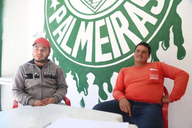 Futebol para aquecer: torcida organizada realiza campanha do agasalho 