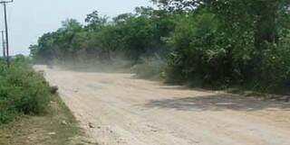 Relatório diz que estradas de terra clandestinas, as “cabriteiras”, são usadas para
desviar de posto de fiscalização e evitar contato com autoridades públicas