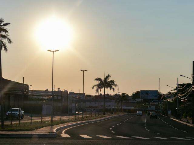 Meteorologia prev&ecirc; segunda-feira com calor de 40&deg;C e baixa umidade do ar