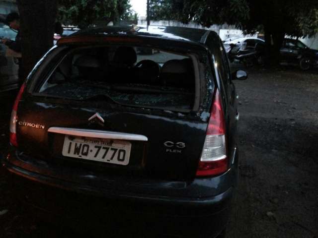 Policiais do Choque prendem marginais e recuperam ve&iacute;culo roubado