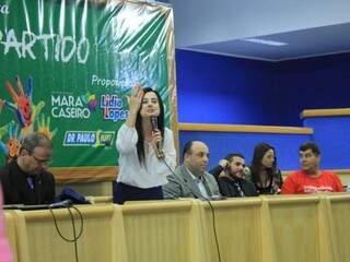 Deputada Mara Caseiro durante audiência que teve que ser interrompida (Foto: Marina Pacheco)