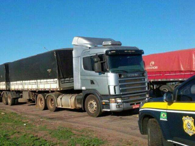 PRF apreende carregamento de madeira em situa&ccedil;&atilde;o irregular na BR-163