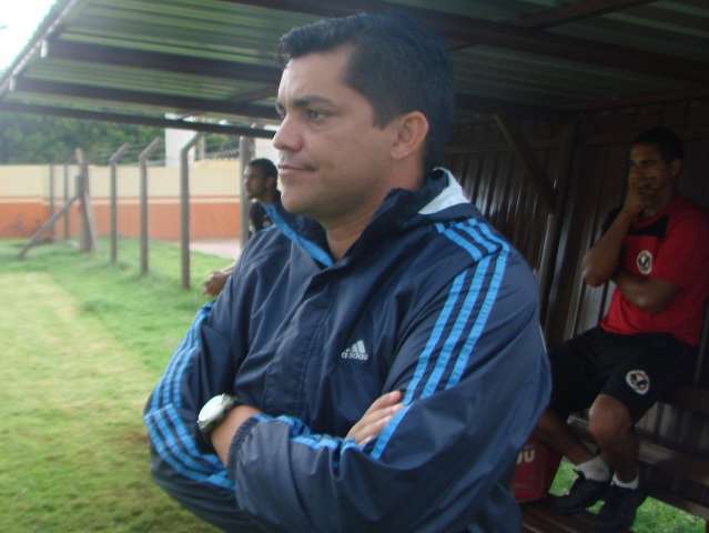&Aacute;guia Negra reabre est&aacute;dio em amistoso contra o Londrina