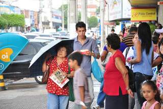  Ver&atilde;o chega com calor, chuva, e raios solares mais intensos