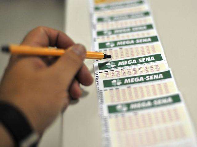 Confira as dezenas da Mega-Sena que acumulou e pode pagar at&eacute; R$ 45 milh&otilde;es 