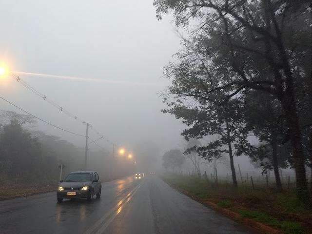 Dourados tem manh&atilde; com forte neblina e m&iacute;nima de 12,9 graus