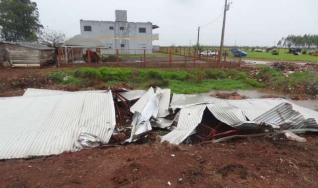  Depois de transtornos e estragos, chuva d&aacute; tr&eacute;gua no interior do Estado 