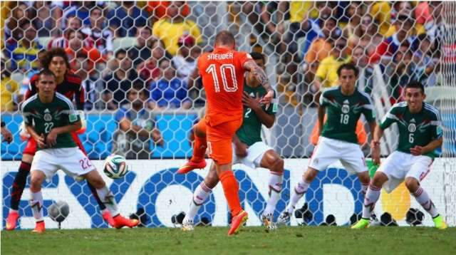 Holanda tem virada &quot;triunfal&quot; no final do jogo contra o M&eacute;xico e se classifica